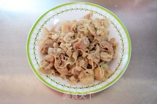 肥牛炒芹菜的做法步调：3