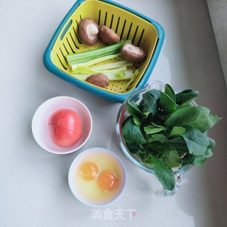 喷鼻菇、菠菜汤里的做法步调：1