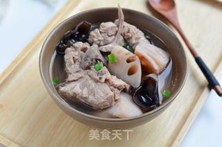腔骨莲藕木耳汤的做法步调：6