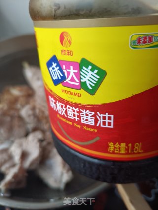 家常排骨炖鸡的做法步调：7