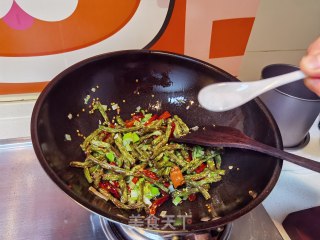干煸豆角的做法步伐
：14
