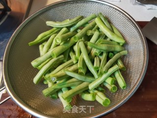 干煸豆角的做法步伐
：4