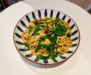 韭菜炒豆腐皮的做法步调：9