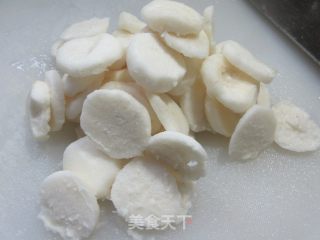 五花肉炒荸荠的做法步调：2