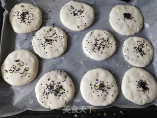 一次一个不敷的梅干菜烧饼的做法步调：14