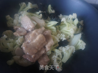 花菜木耳炒肉片的做法步伐
：15