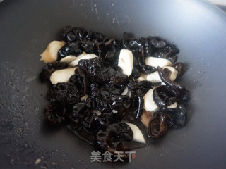 花菜木耳炒肉片的做法步伐
：12