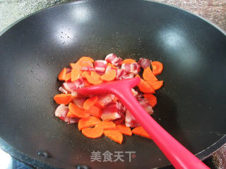 花死米胡萝卜炒风干肉的做法步调：3