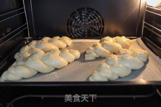 3股辫牛奶里包的做法步调：16