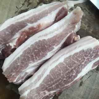 白烧肉的做法步调：1
