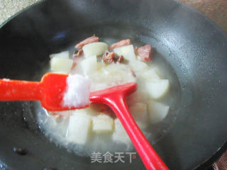 腊鸡腿萝卜汤的做法步调：5