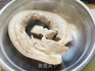 锅仔酸菜利剑肉的做法步调：3