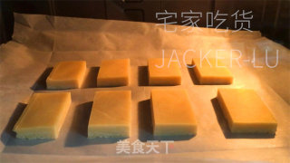 柠檬糖霜酥饼，清爽柠檬汁、甘美糖粉，让生齿感一新。的做法步调：8