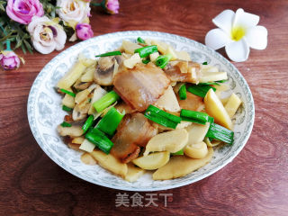 咸肉炒蘑菇冬笋的做法步调：7