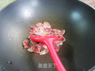香肠豆腐皮炒娃娃菜的做法步调：6