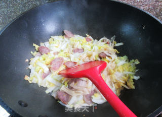 香肠豆腐皮炒娃娃菜的做法步调：7