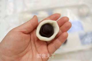 冰墩墩汤圆的做法步伐
：8