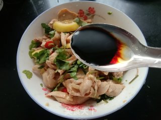 柠檬脚撕鸡的做法步调：10