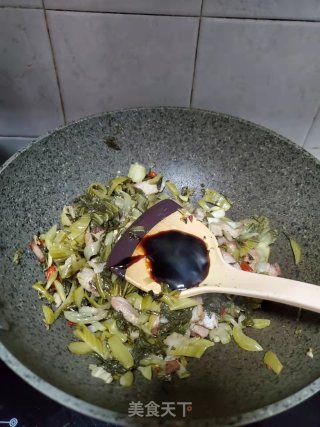 烧肉炒酸菜的做法步调：8