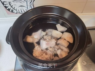 浑炖羊排山药的做法步调：10