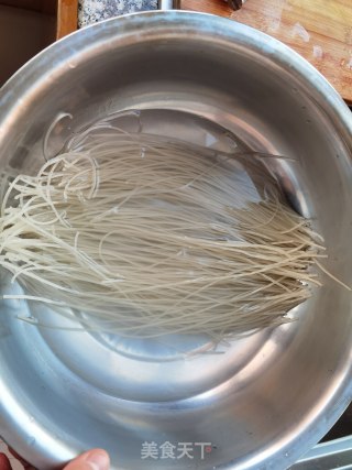 小鸡炖蘑菇的做法步调：29