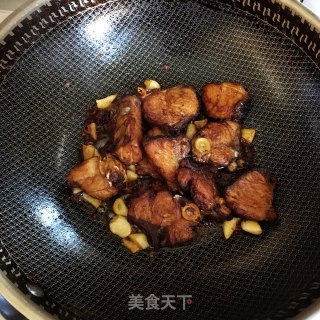 干锅鱼块的做法步调：5