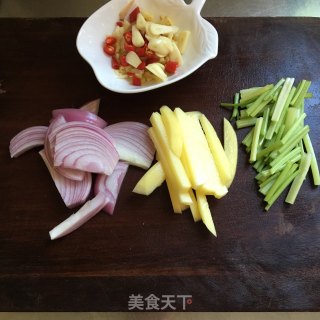 干锅虾仁的做法步调：5