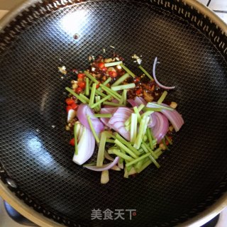 干锅虾仁的做法步调：9