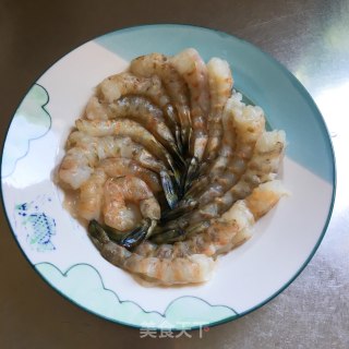 干锅虾仁的做法步调：2