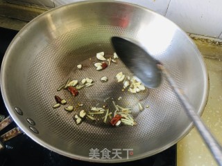 家庭版麻辣烫的做法步调：1