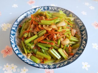 五花肉炒西芹的做法步调：9