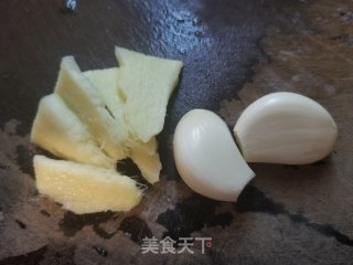 海参鲍鱼烧腐竹的做法步调：4