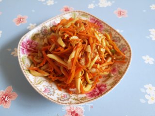 胡萝卜杏鲍菇炒五花肉的做法步调：9