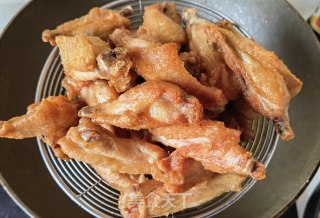 炸鸡翅中的做法步调：12