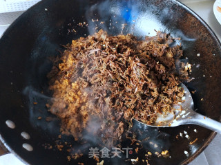 梅菜笋丁炒馅肉包的做法步调：5