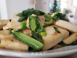 油麦菜炒豆腐的做法步调：7