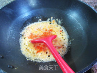 虾仁咸蛋黄炒里的做法步调：9