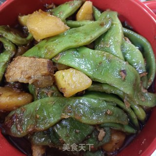 扣肉炖油豆角的做法步调：10