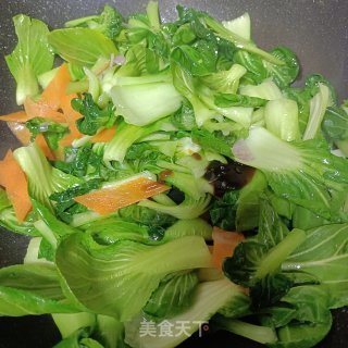 葫芦卜炒油菜的做法步调：5
