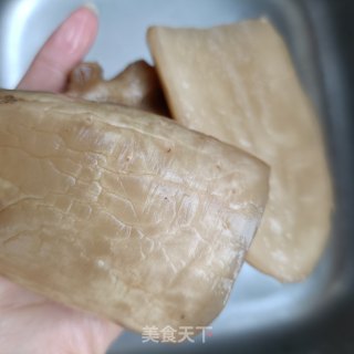酸萝卜炖年夜鹅的做法步调：1
