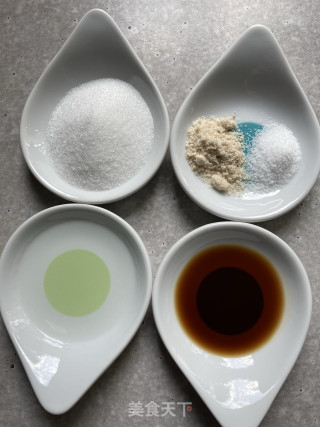 苦酸猪颈肉的做法步调：3