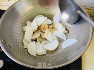 浑炒利剑萝卜的做法步调：5