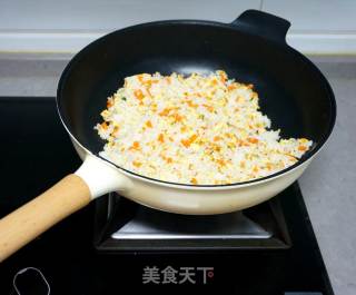 十锦蛋炒饭的做法步调：5