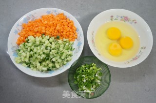 十锦蛋炒饭的做法步调：1