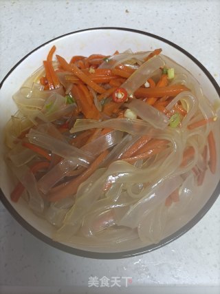 绿豆粉皮拌胡萝卜丝的做法步调：10