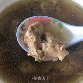 排骨汤的做法步调：6