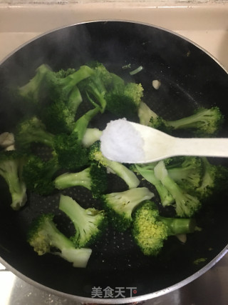 酒喷鼻西兰花的做法步调：6
