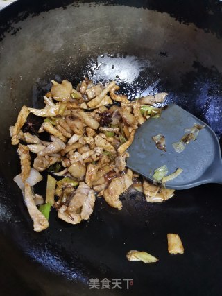豆角焖里家常做法的做法步调：3