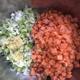 白油豆腐汤头的做法步调：1