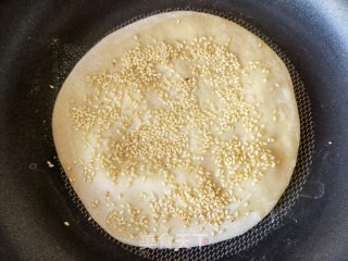 芝麻收里糖饼的做法步调：10